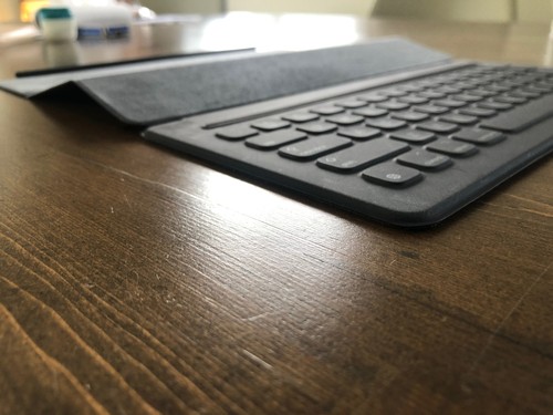 Smart Keyboard for 1st and 2nd generation 12.9inch iPad Pros - Picture 3 of 5