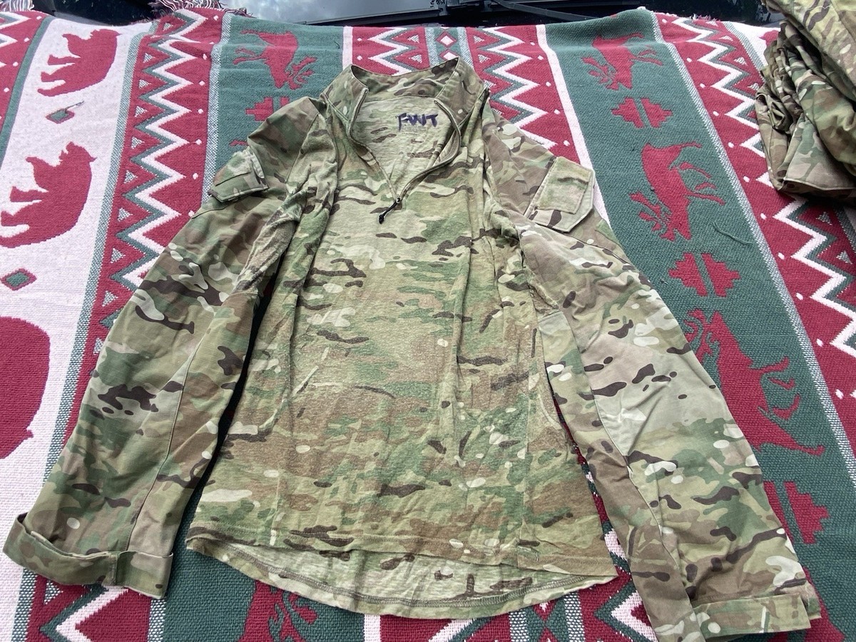 レアUS ARMY 迷彩服 M (Medium - Long) レアUS ARMY 迷彩服 M (Medium - Long)