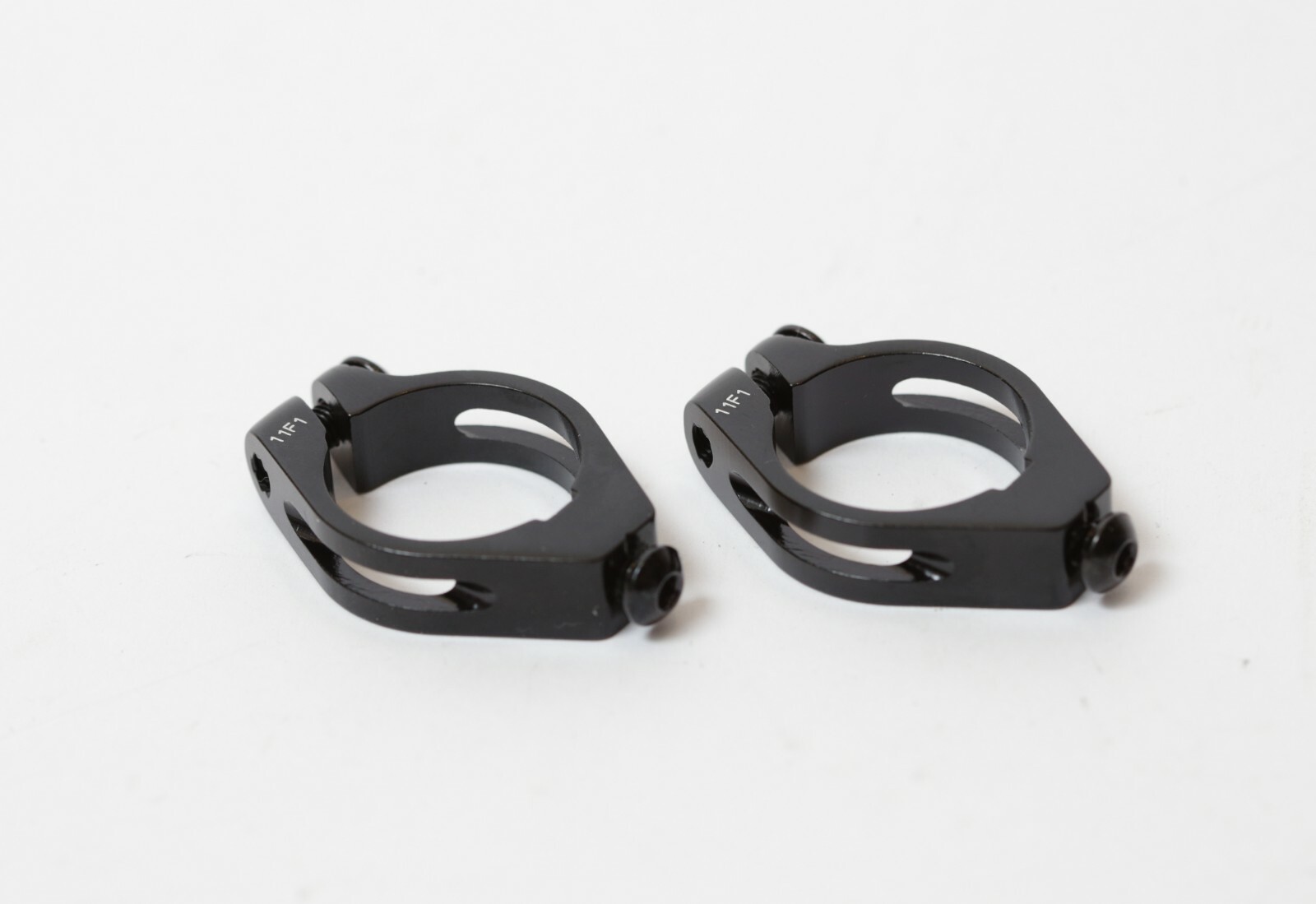 specialized seatpost bottle cage mount