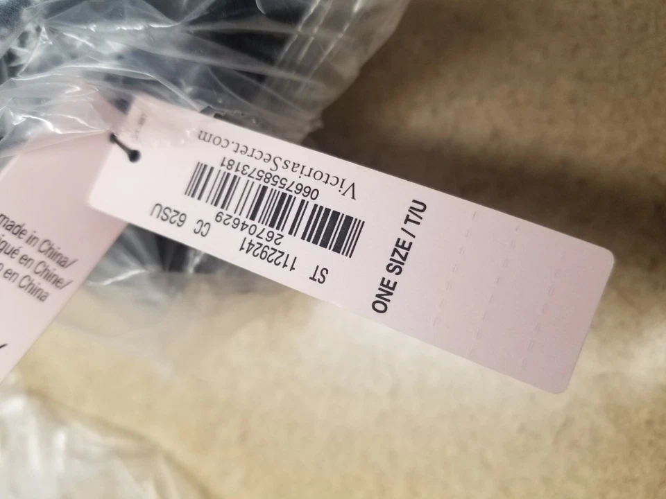 11229241 Cozy Fleece Crew Socks Sz OS - Houndstooth Heart & Red/Cream Stripe - Image 4 of 4