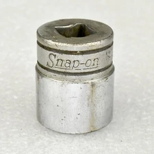 VTG Snap-On Tools 3/8 Drive 11/16" SAE 6-Point Shallow Chrome Socket FS-221 USA