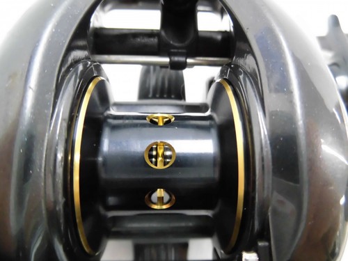 Shimano 13 METANIUM RH XG Right Handle Baitcasting Fishing Reel from Japan - Picture 6 of 17