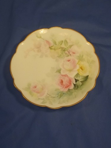 T & V Limoges Hand Painted Dish Artist Signed 1892-1906 Pink Yellow Roses 7" - Picture 3 of 5