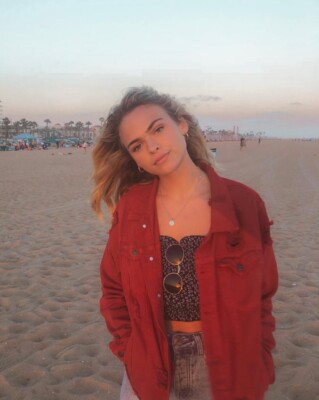 Pull&Bear Vintage Style Red Oversized Denim Jacket
