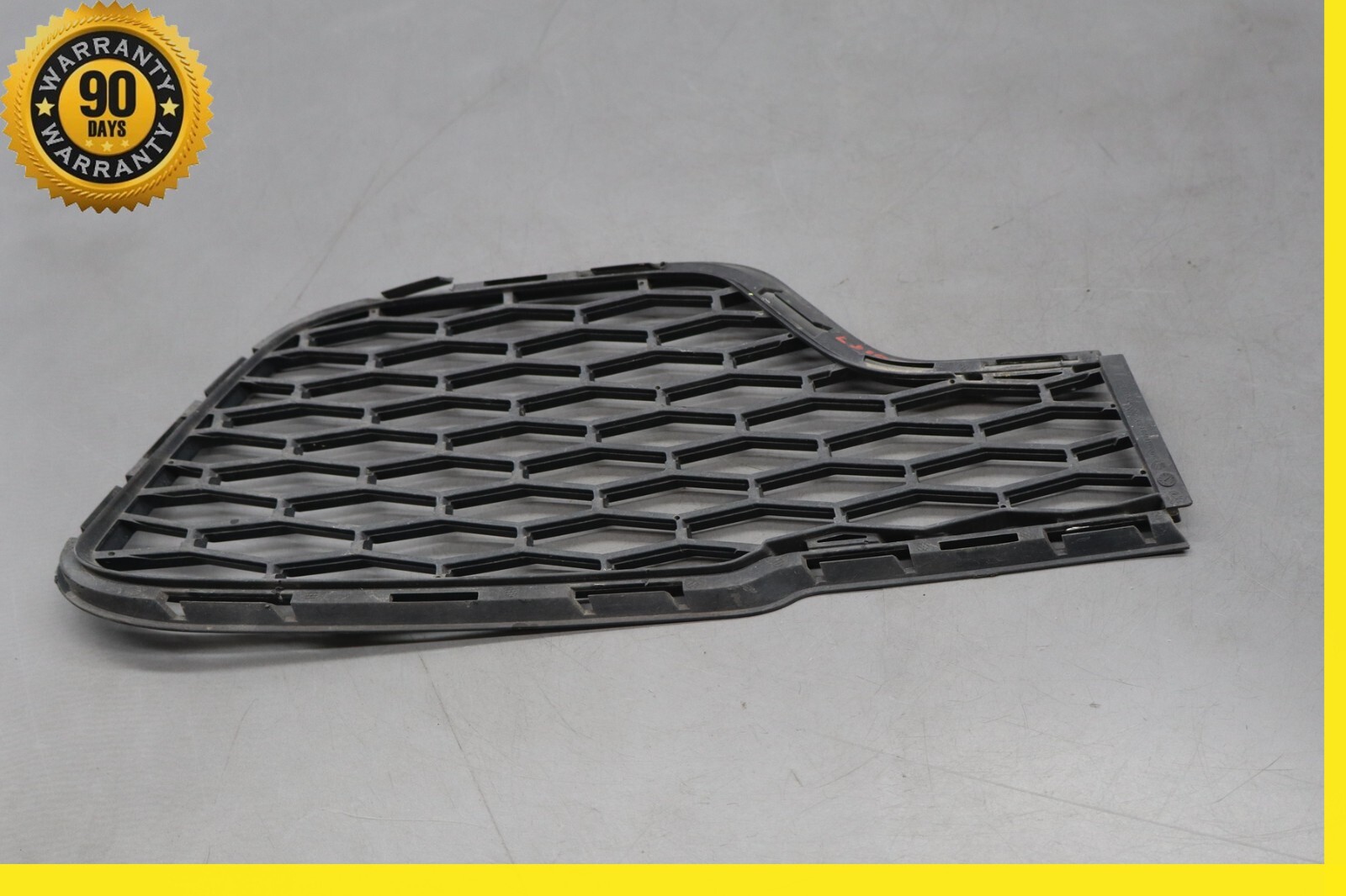 14-20 Maserati Ghibli Front Left Side Bumper Grille Bezel Molding Cover Oem