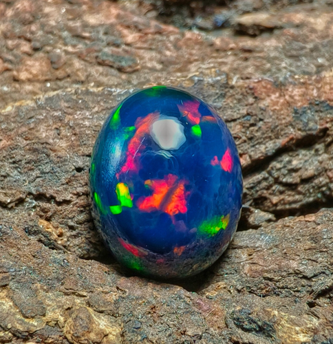 Opale Noire Naturelle D'Éthiopie - Cabochon Ovale 5.55 Carats, Effet Changeant De Couleur, Neuf