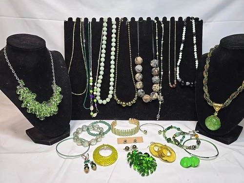 Vtg Now Green Mixed Bulk Costume Jewelry Lot Necklaces Bracelets Earrings #979