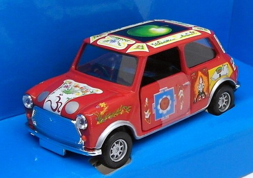 Corgi Diecast 04440 - Psychedelic Mini - The Beatles - Picture 2 of 5