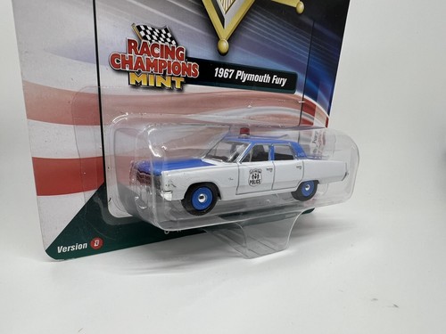 Racing Champion Mint   White / Blue ‘1967 Plymouth Fury New York City Police - Picture 3 of 3