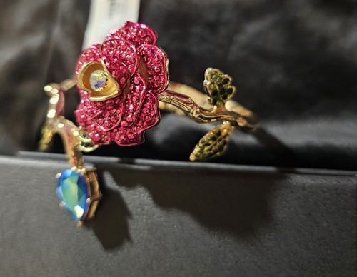 NWT Betsey Johnson Flower Bangle Bracelet