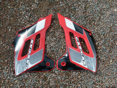 Ohren rot rechts und links Gasgas BE250220012 BE250220013 paarweise verkauft