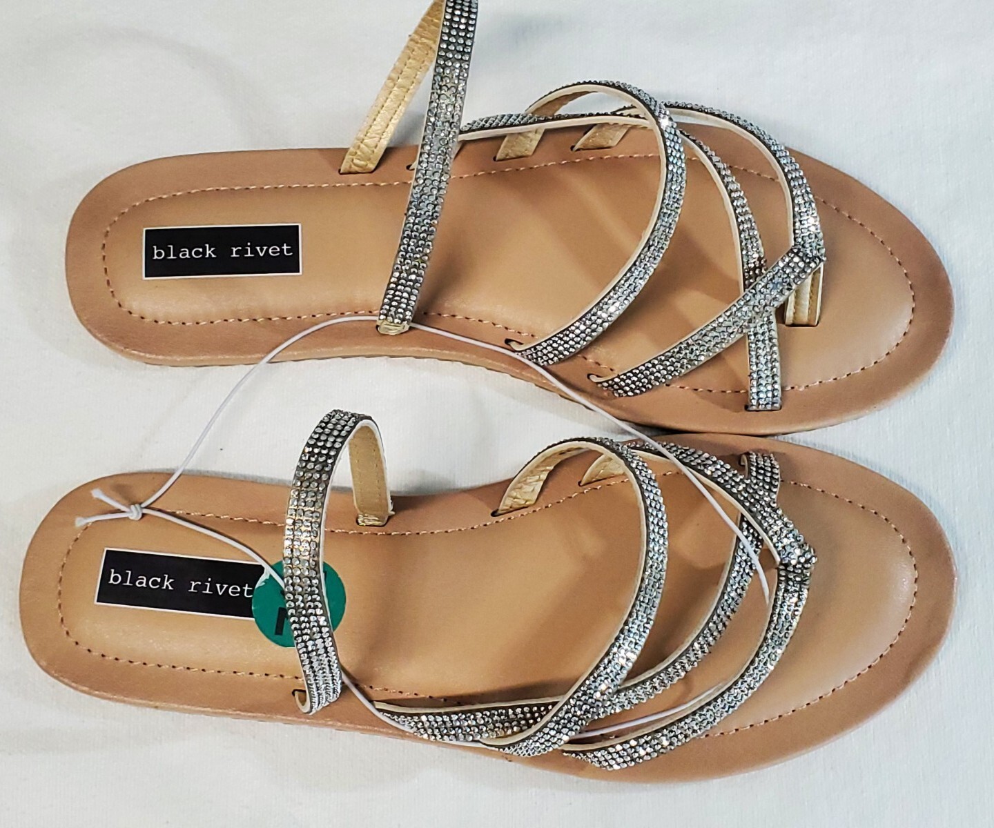 Women's Black Rivet Sandals Rindstone Embellished NWOB Size 7.5 M Flats