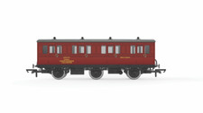 Hornby R40359 BR Departmental 6 Wheel Crew Coach KDE107E - Era 8 OO Gauge