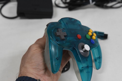 Nintendo 64 Clear Ice Blue Console with Controller &Accessories N64 NUS-001(EUR) - Picture 12 of 23