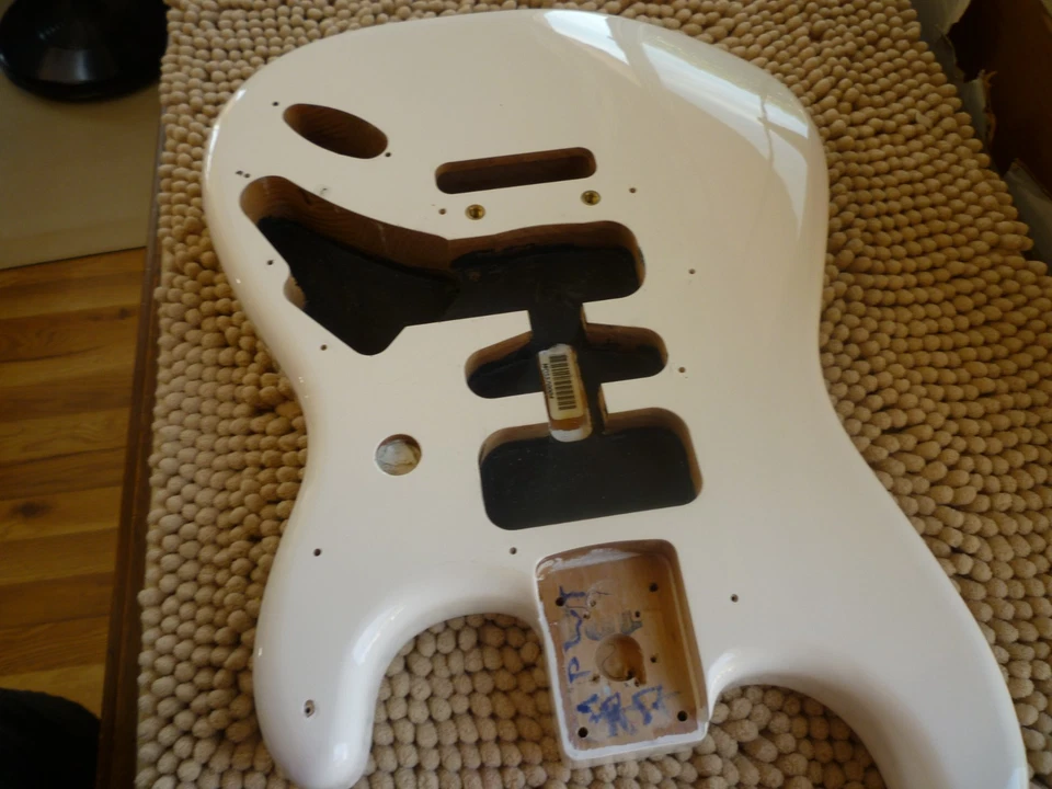 Fender Player Stratocaster Strat Body 2022 Polar White 2 pt Bridge Mount ¡GENIAL! Foto 3 de 4