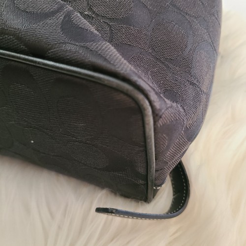 Zaino Coach Nero Firmato Tela Con Coulisse 6613 Ruksack Chiusura in Metallo Euc - Foto 6 di 9