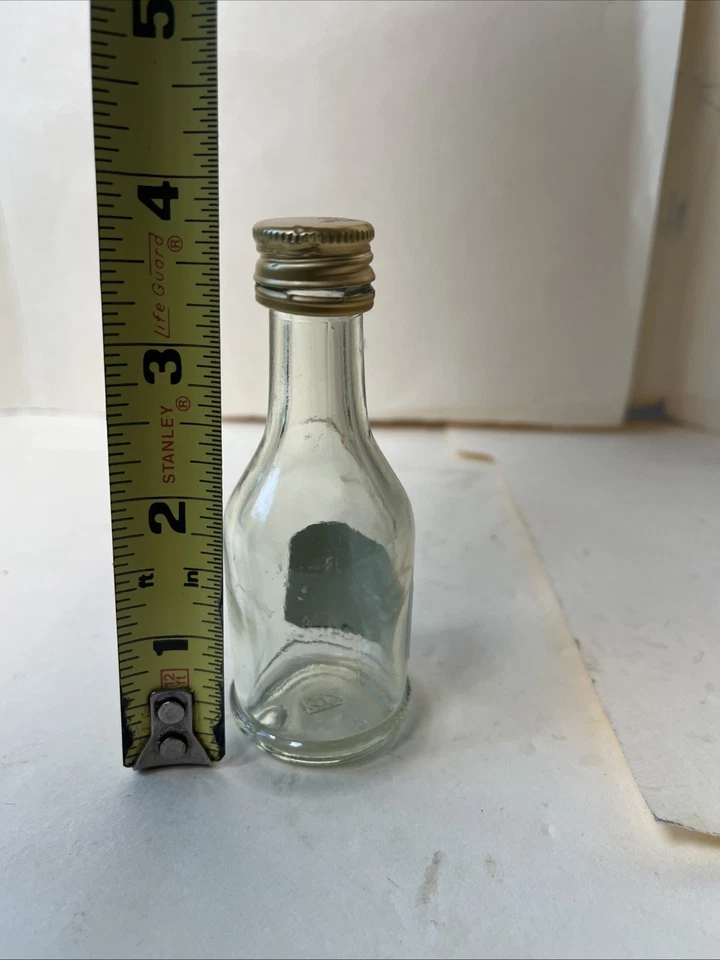 "Botella de vidrio miniatura vintage Renault Carte Noire COÑAC de 3,75""" Foto 4 de 4