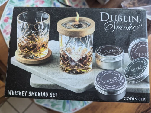 new NIB godinger Dublin Smoke Whiskey Smoking Set crystal glass rocks 2 bar