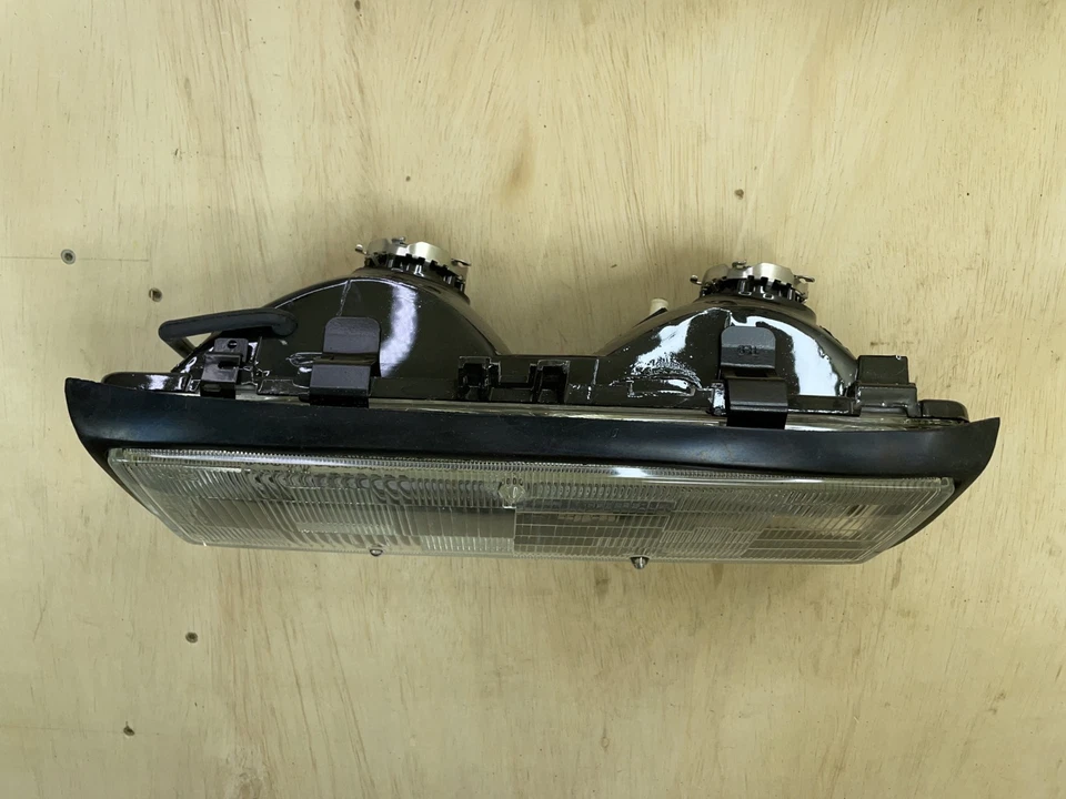 Faros antiniebla GM OEM con carcasa lado del conductor LH 86-91 98 Delta 88 16505903 Foto 2 de 4