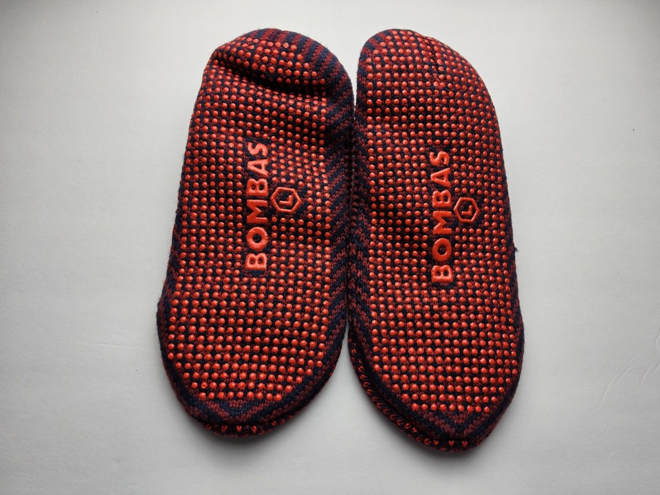 Bombas Gripper Slippers House Shoes Socks Size L (M 1012.5, W 1214