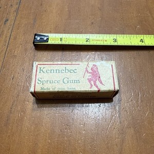 Antique Vintage Kennebec Spruce Gum Box GF Carr & Co. Five Islands Maine Indian