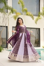Indian Style Faux Blooming Gown With Fancy Dupatta For Wedding & Reception