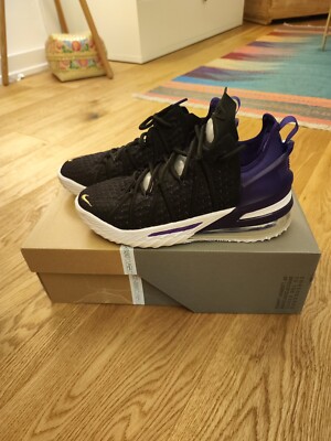 Nike Le Bron XVIII