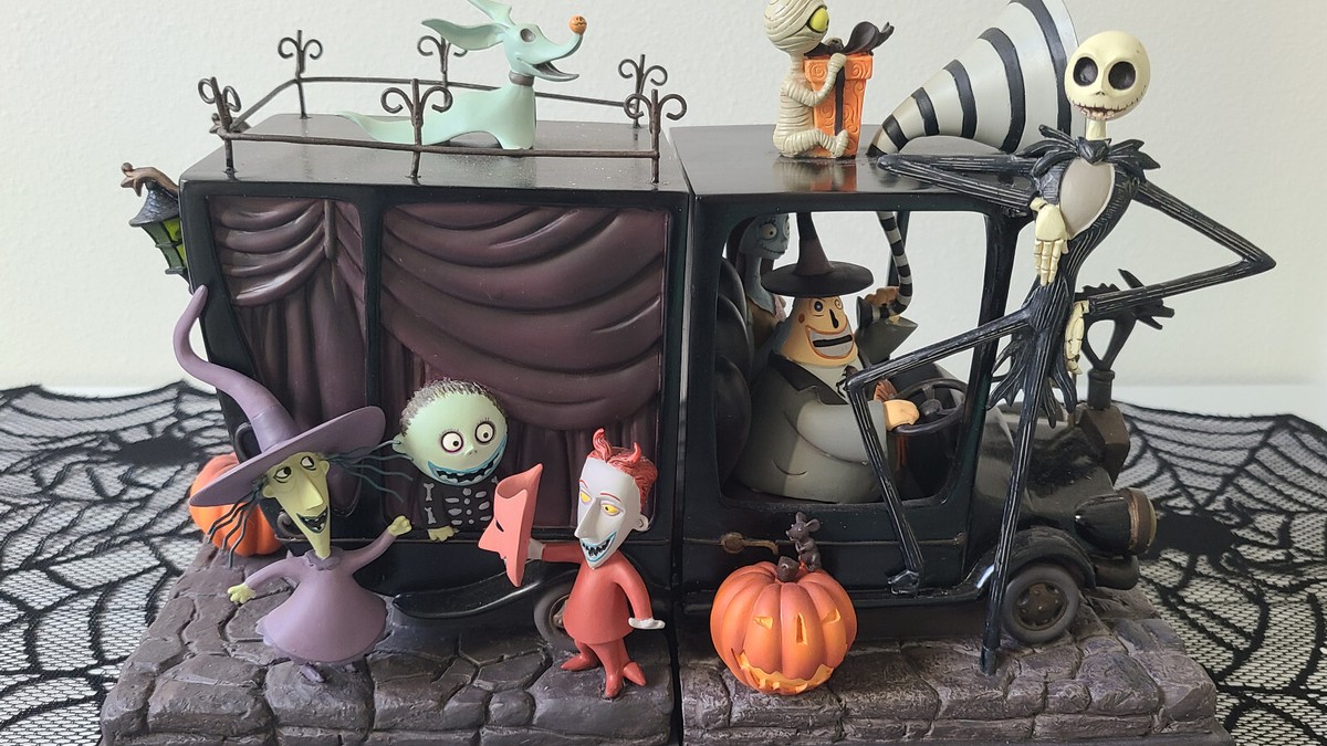 NEW!Disney Store exclusive!!BOOKENDS The nightmare before NEW!Disney Store exclusive!!BOOKENDS The nightmare before