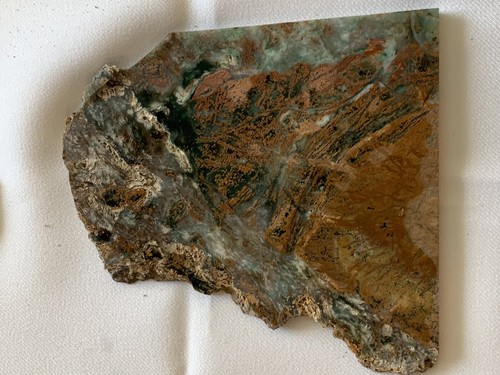 Rock Slabs of Various Colors and Sizes. - Picture 5 of 8