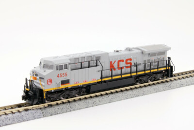Kato 176-7046 N Scale KCS de México GE AC4400CW Diesel Locomotive #4555 NIB