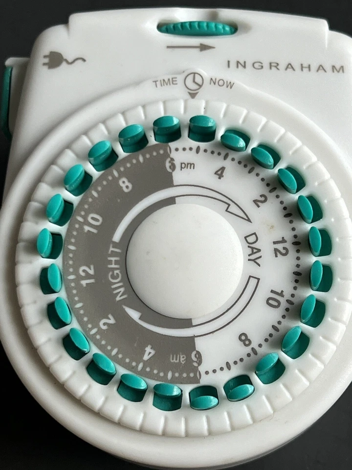 Ingraham Temporizador Día/Noche Ajuste Único 1875 Vatios, 15 Amperios, 120 Voltios M-12-821 Foto 3 de 4