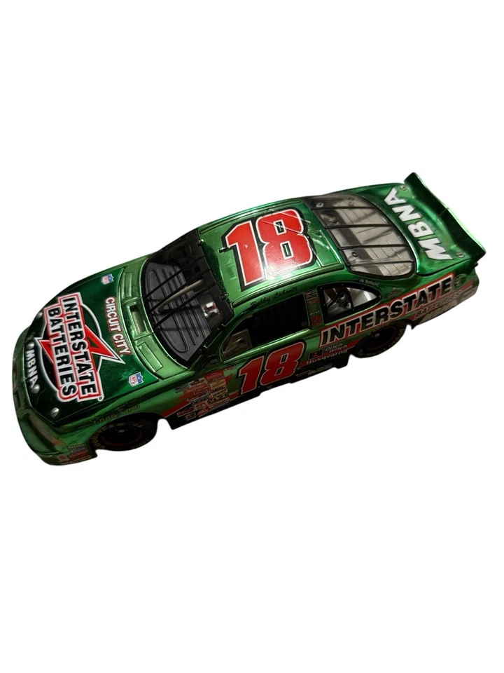 Baterías interestatales Bobby Labonte #18 2005 Monte Carlo escala 1:24 fuera de caja Foto 4 de 4