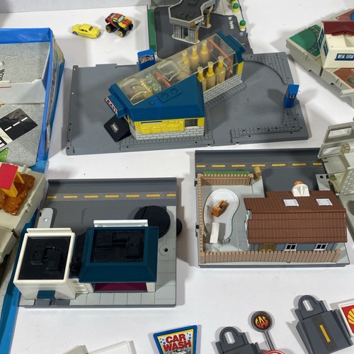 Lot of Micro Machines Playsets Street Corners, Marina, Battle Fortress 80s & 90s - Picture 16 of 24