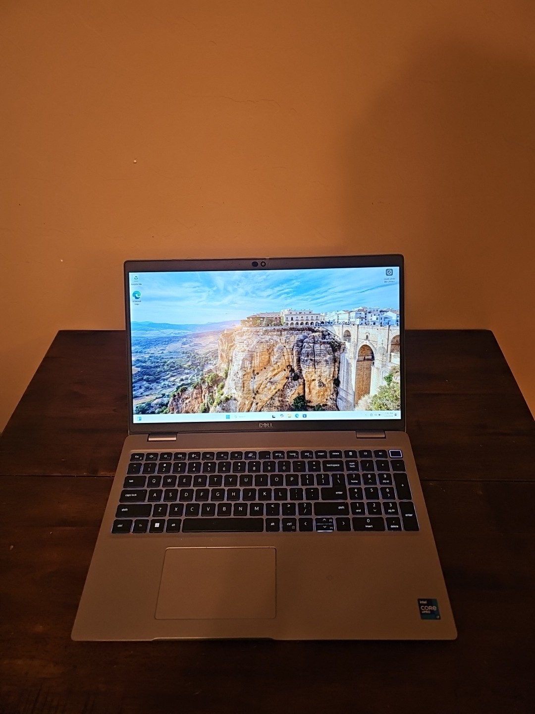 Dell Latitude 5520 15.6" FHD Touch Laptop