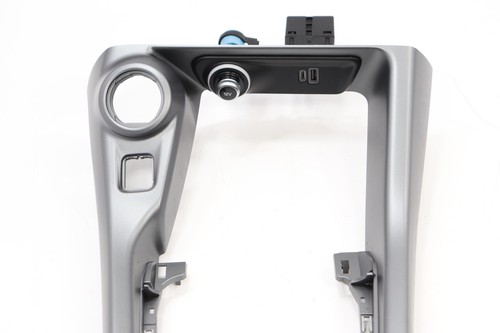2023-2025 Dodge Hornet consola central delantera moldura panel OEM GRIS_702 - Imagen 2 de 13