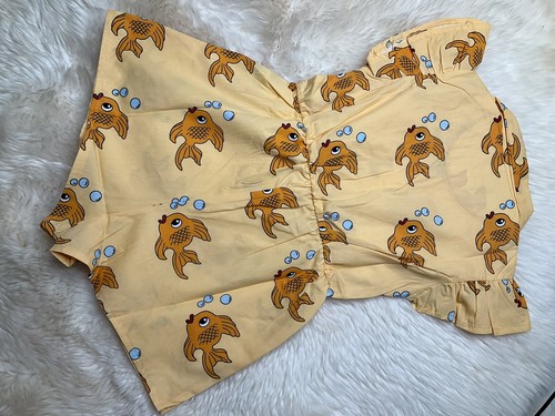 Hugo Loves Tiki Organic Cotton Ruffle Romper Size 6 Youth Yellow Fish - Picture 6 of 14