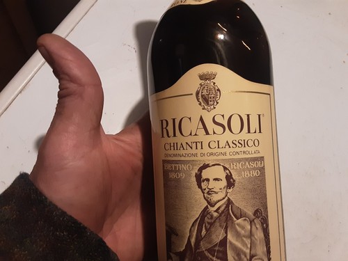 CHIANTI CLASSICO RICASOLI 1977 BUONA LA CAPSULA E BUONO IL LIVELLO SEMPRE STATA - Foto 8 di 11