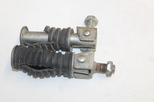 1982-1983 YAMAHA XT200 XT 200 J REAR FOOTPEGS FOOT PEGS SET