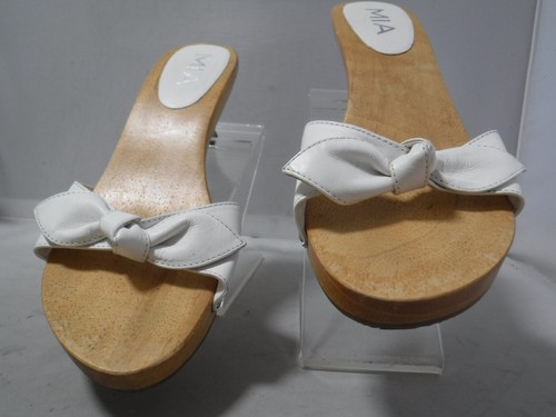 GA15 VTG 80s 90s Women's MIA White Leather Bow Wood Platform Heel Mules Sandal 9 - Picture 6 of 18