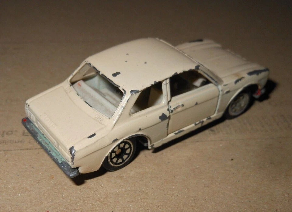 DIE CAST Polistil RJ 19 FORD ESCORT SCALA 1/60 BIANCO - Immagine 3 di 4