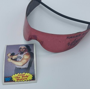 1985-Topps-WWF-Jesse-The-Body-Ventura-Card-amp-Brad-Hitman-Hart-Visor-Autographed