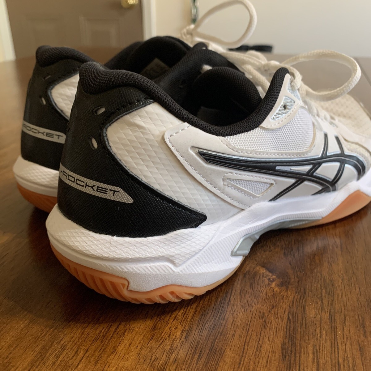 Asics Gel-Rocket 8 Women's Size 8.5 Black/White Volleyball Shoes