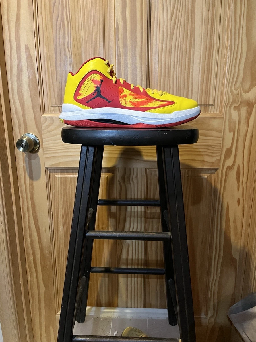 Hulk Hogan Men\'s Jordan Aero Flight Wire Yellow Size 11 Jordan Aero Flight Hulk Hogan for Sale | Authenticity  main image 2