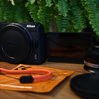 Nikon Z30 MINT with 27MM F/2.8 Lens + SD + Battery + Extras