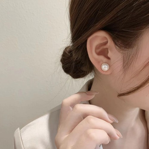 Stylish ClipOn Magnetic Pearl Earrings for Sensitive Ears Comfortable Fit - Picture 4 of 23
