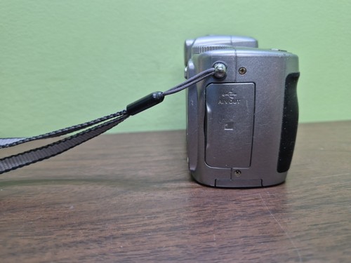 Kodak EasyShare Z700 Digital Camera - Silver Read - Picture 4 of 24