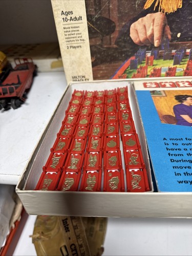 VTG 1970s Stratego Board Game Milton Bradley Complete USA Made 100% Complete - Picture 2 of 19