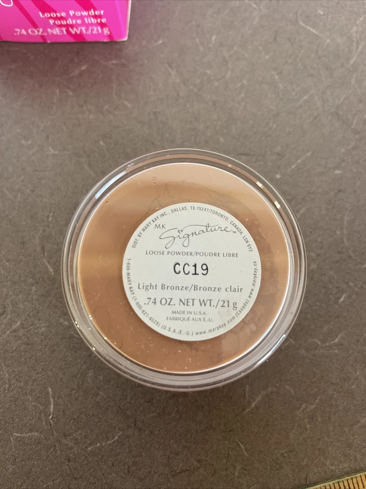 Mary Kay MK Signature Loose Powder NOS LIGHT BRONZE #4644, .74 oz. - Image 3 of 4
