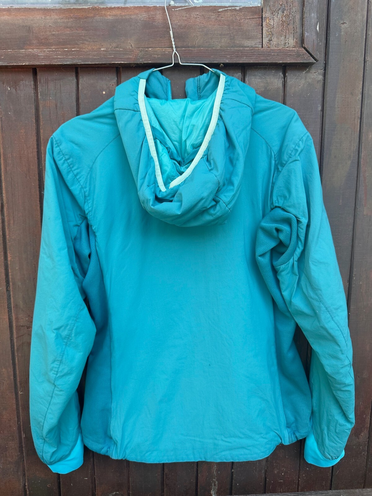 ARC'TERYX Autentica giacca Arcteryx Atom con cappuccio donna M