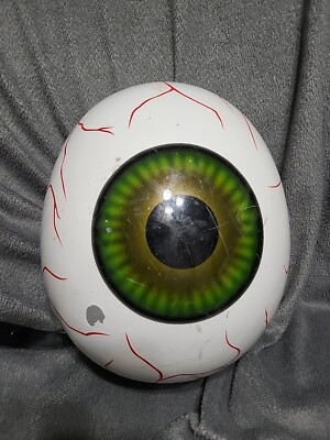 eyeball motorcycle helmet Everything Graphix Evil Eyes No Fear Biker Reflective Decal Sticker M2 5 1/2" X 1 1/2" (Reflective Red) : Automotive Attention grabbing designs Flying Eye Helmet :: Behance